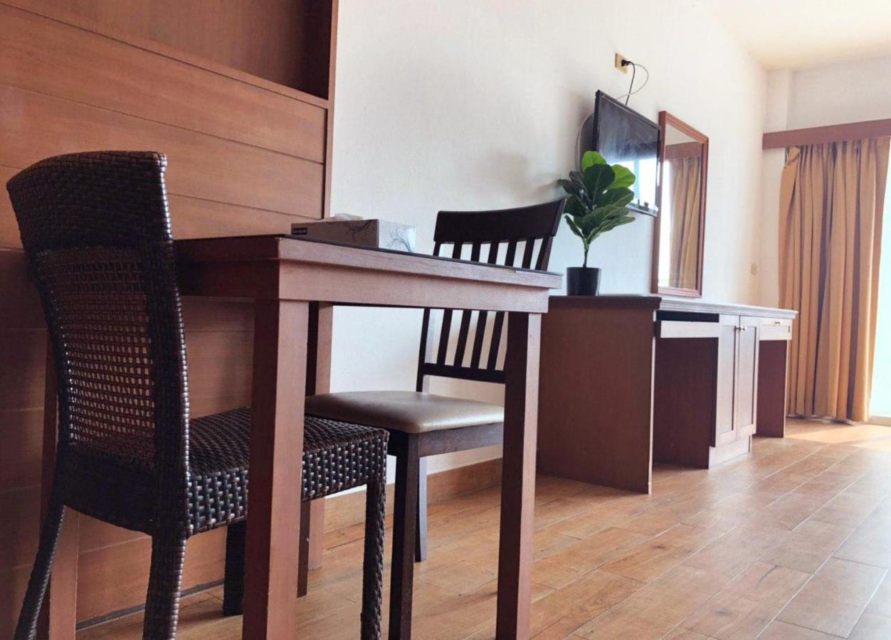 Apartemen Walking Street Side View Talay 6