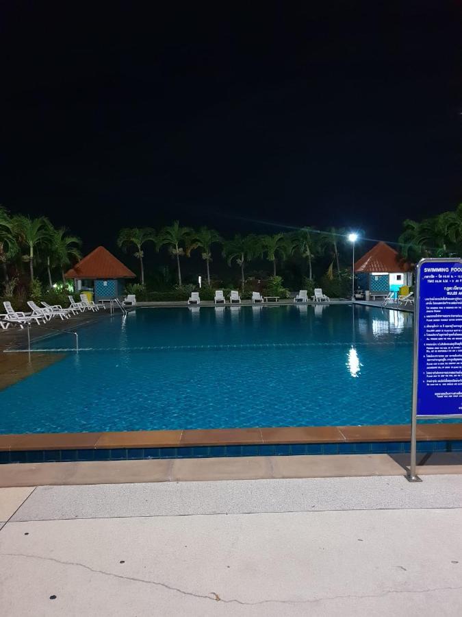 Walking Street Side View Talay 6 Apartemen Pattaya